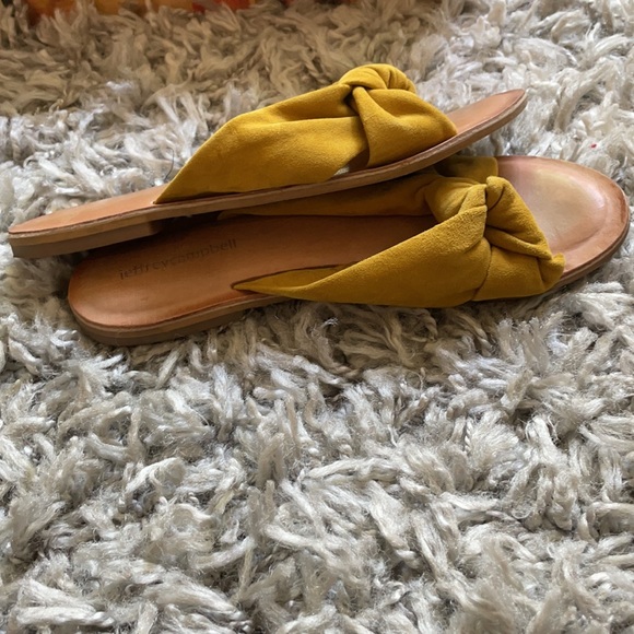 Jeffery Campbell mustard slides - Picture 5 of 6